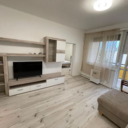 Malompark Apartman With Free Parking Debreczyn Zewnętrze zdjęcie