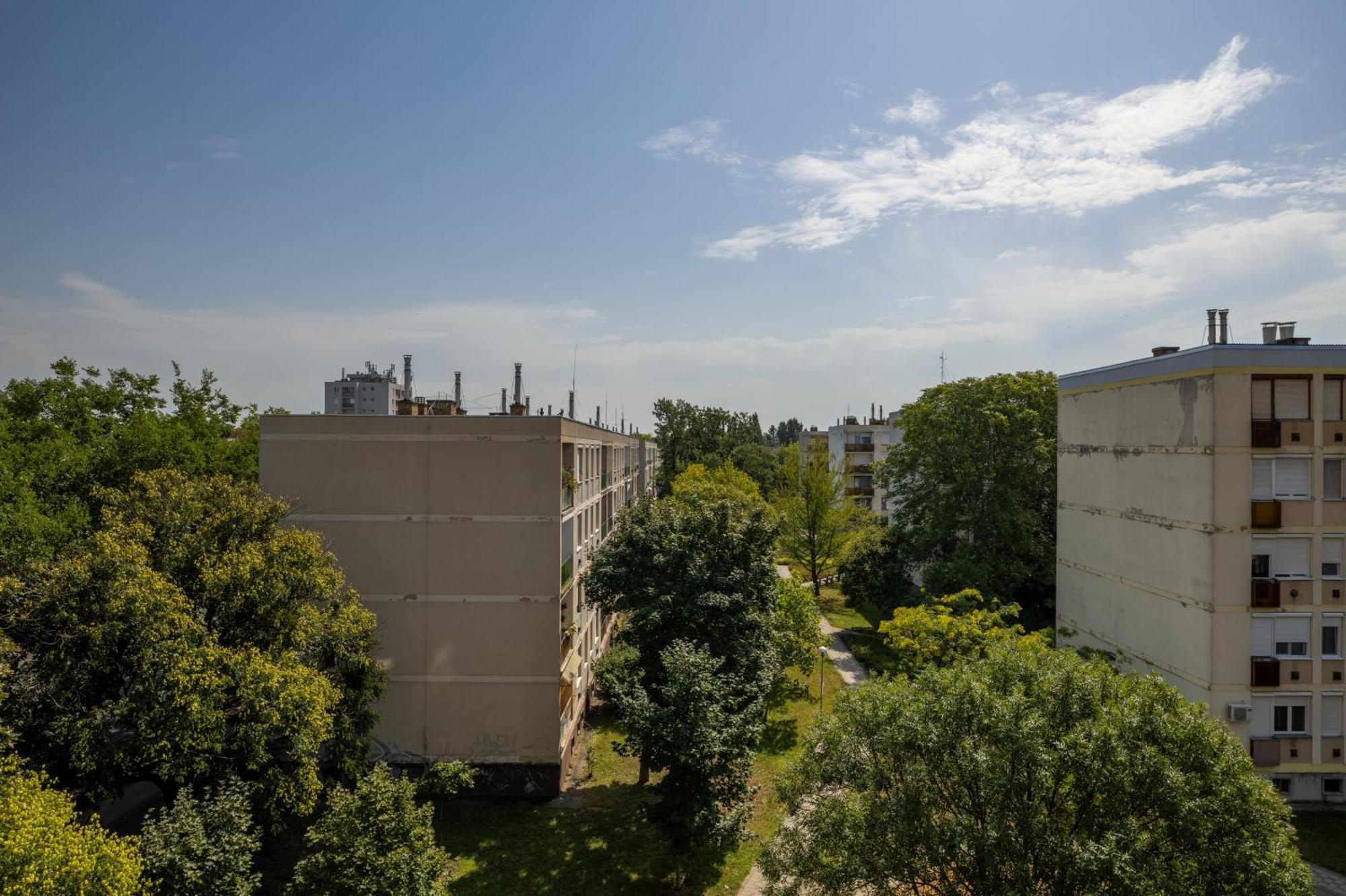 Malompark Apartman With Free Parking Debreczyn Zewnętrze zdjęcie